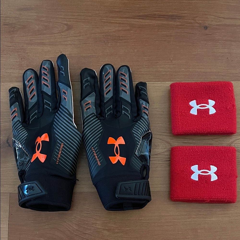 Under Armour F9 Nitro Football Gloves with Red Wristbands